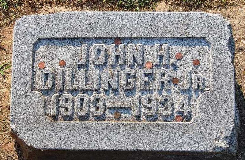 Two Graves Dillinger